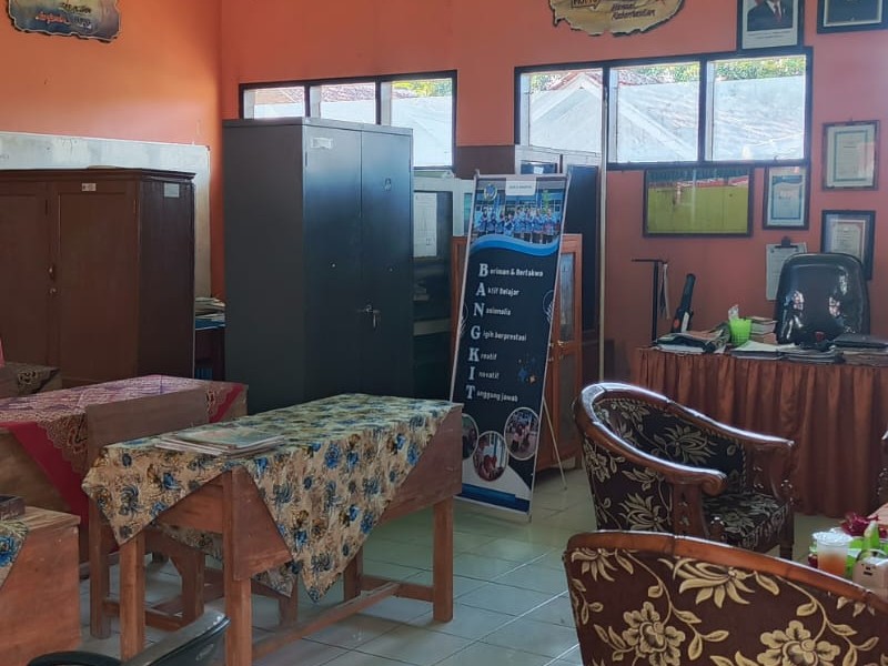 Ruang Kepsek / Guru